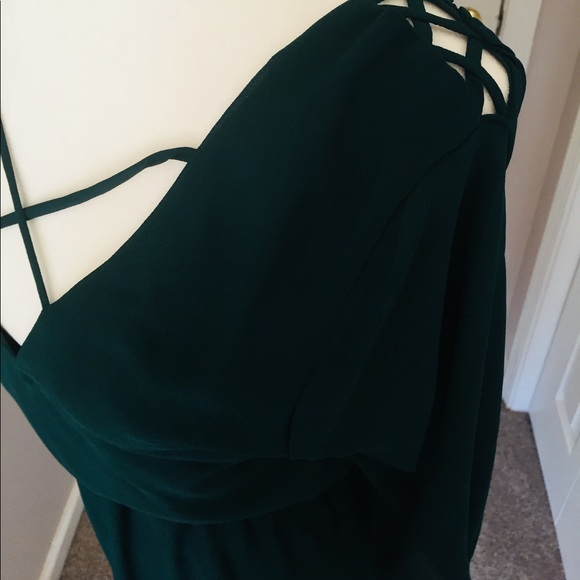 Green chiffon dress - Picture 2 of 3